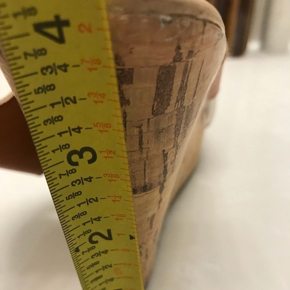 Shoes   - Picture 4 of 4